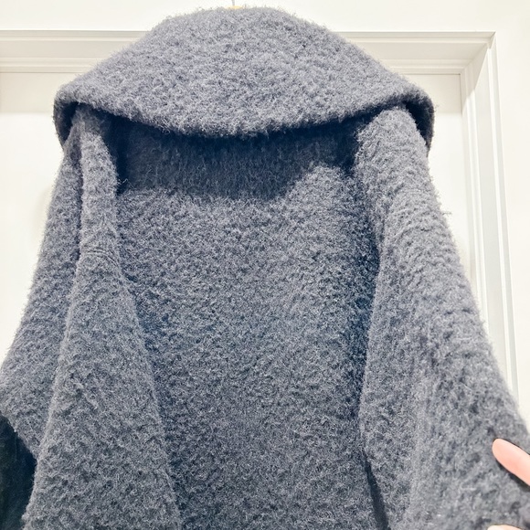 Babaton Oversized Wool Teddy Coat - Picture 13 of 14